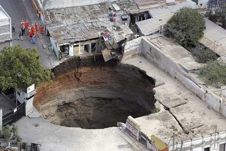 Sinkhole South America on Posted By Your South America Correspondents  Maria And Consuela Lopez